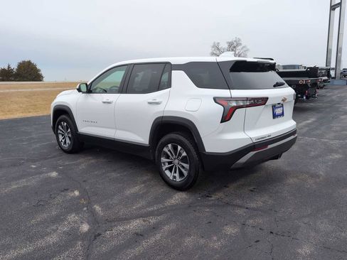 Used 2025 Chevrolet Equinox LT w/ Safety and Technology Package image 6