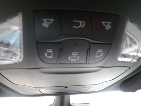 New 2026 Chrysler Pacifica Select image 23