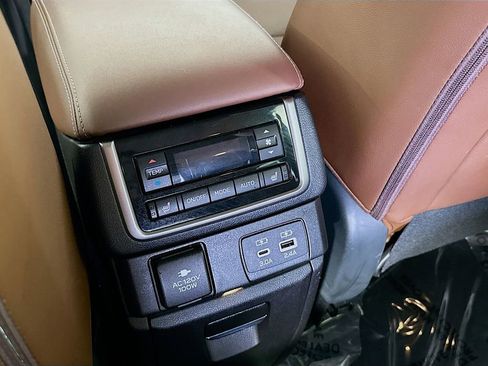Used 2023 Subaru Ascent Touring AWD/4WD image 34