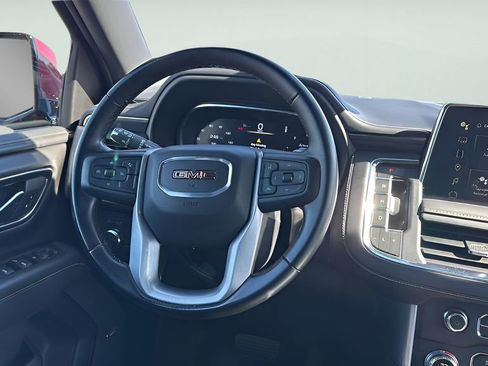 Used 2024 GMC Yukon SLT AWD/4WD image 25