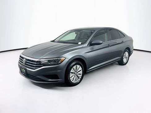 Used 2020 Volkswagen Jetta S w/ Driver Assistance Package FWD image 3