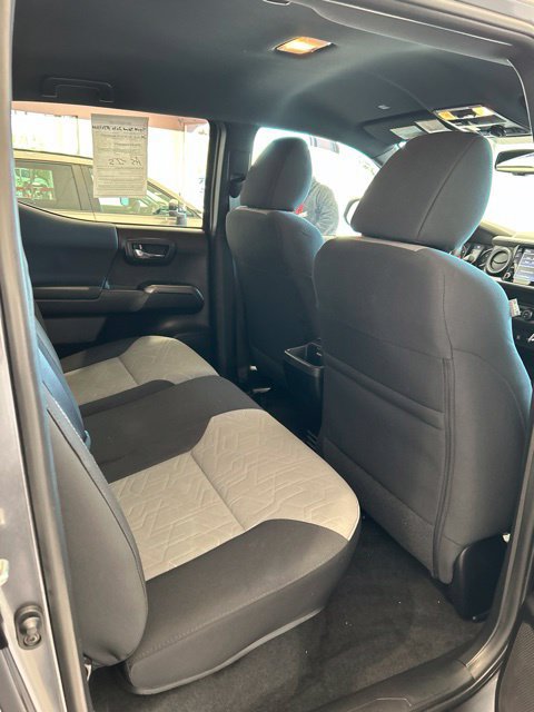 Certified 2020 Toyota Tacoma TRD Off-Road AWD/4WD image 13