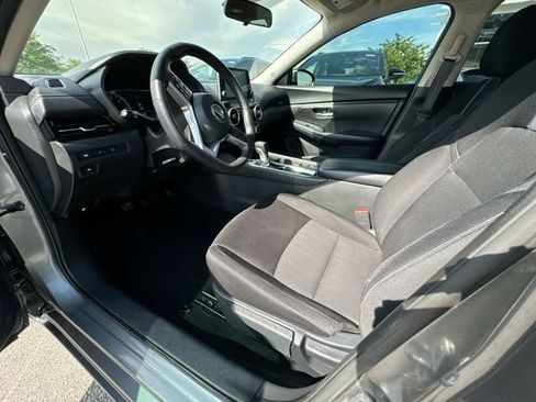 Used 2020 Nissan Sentra SV w/ Trunk Package FWD image 10
