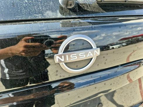 Used 2023 Nissan Murano SV image 12