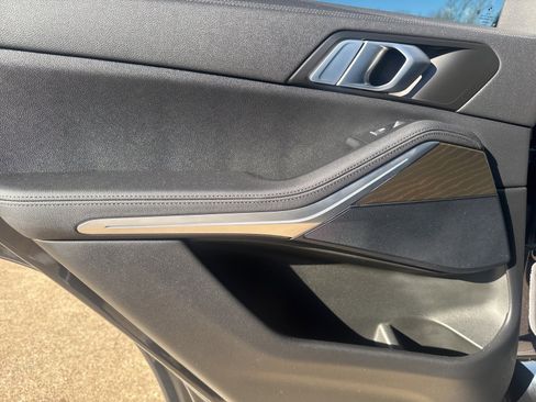 Used 2022 BMW X5 sDrive40i w/ Parking Assistance Package image 17