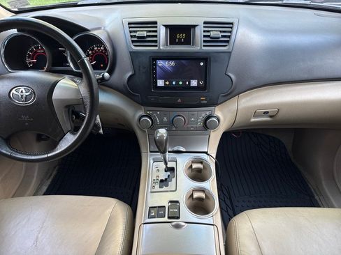 Used 2010 Toyota Highlander 4WD image 18