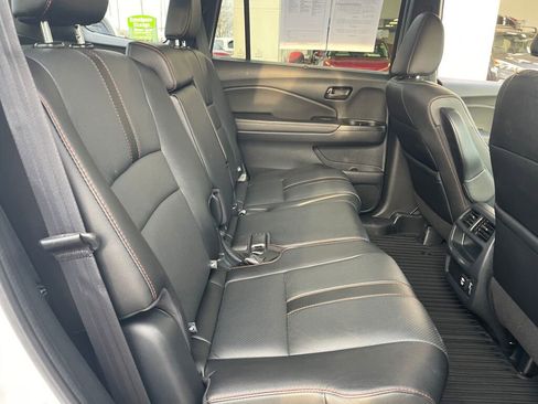 Used 2023 Honda Passport TrailSport image 30