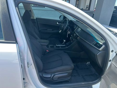 Used 2018 Kia Optima LX FWD image 19