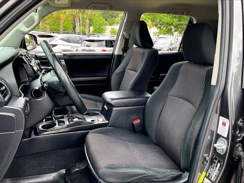 Used 2016 Toyota 4Runner Trail AWD/4WD image 7