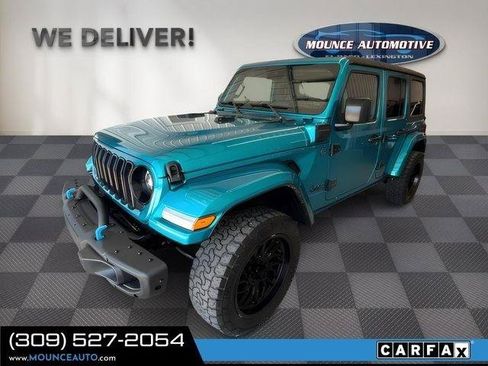Used 2024 Jeep Wrangler Unlimited w/ Convenience Group AWD/4WD image 2