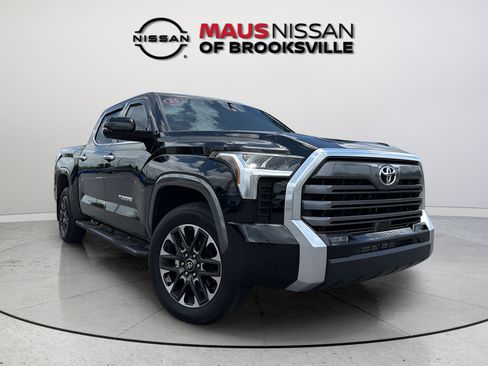 Used 2025 Toyota Tundra Limited AWD/4WD image 1
