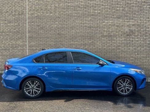 Used 2023 Kia Forte GT-Line w/ GT-Line Premium Package FWD image 7