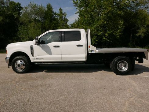 Used 2024 Ford F350 XLT w/ FX4 Off-Road Package AWD/4WD image 2
