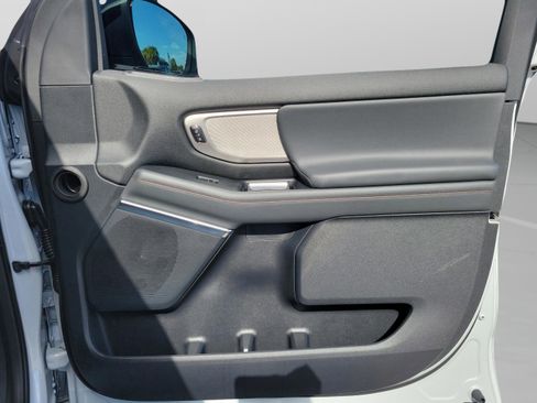 New 2025 Ford Expedition Active AWD/4WD image 29