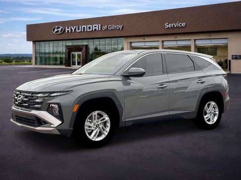 New 2026 Hyundai Tucson SE FWD image 2