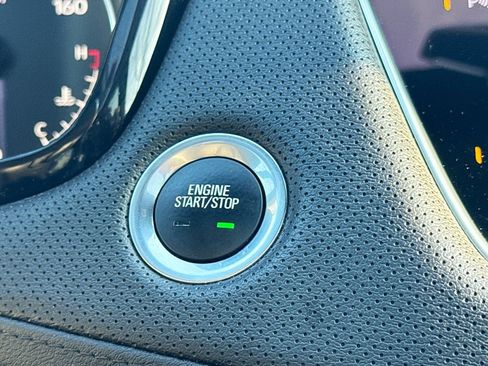 Used 2021 Cadillac XT5 Premium Luxury image 18