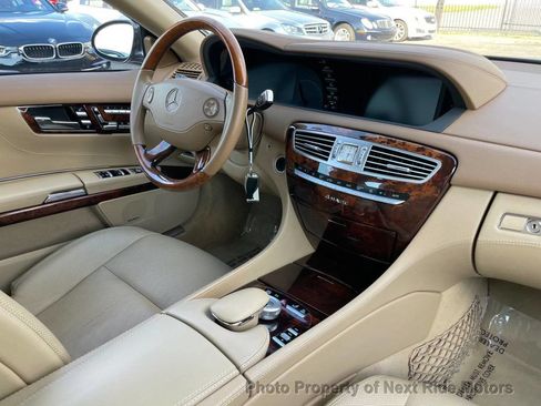 Used 2009 Mercedes-Benz CL 550 4MATIC image 15
