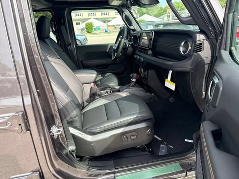 New 2026 Jeep Wrangler Unlimited Sahara AWD/4WD image 26