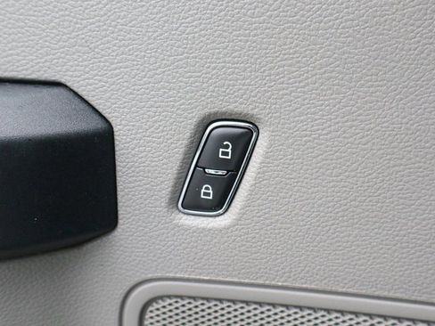 Used 2021 Ford F350 XL w/ Power Equipment Group image 19