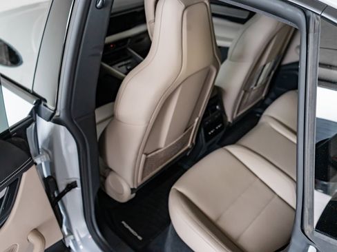 Certified 2025 Porsche Macan 4 Electric image 21