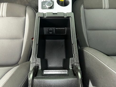 Used 2025 Chevrolet Blazer LT AWD/4WD image 11