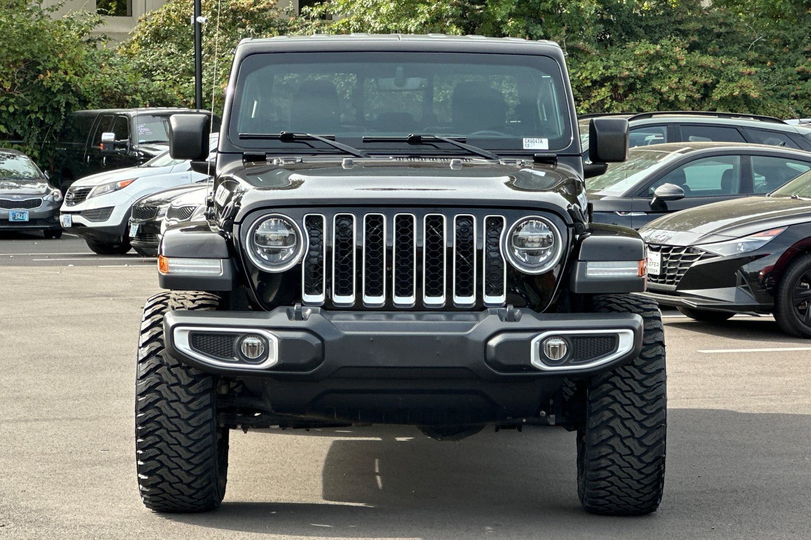 Used 2020 Jeep Gladiator Overland AWD/4WD image 9