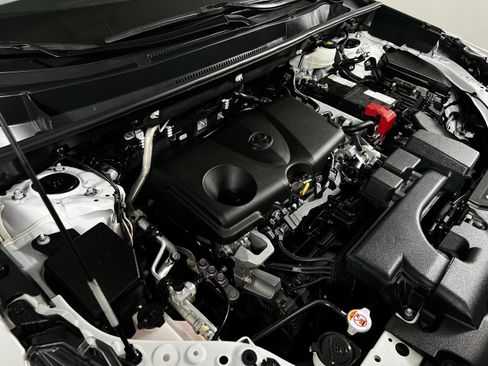 Certified 2022 Toyota RAV4 XLE w/ Convenience Package image 10