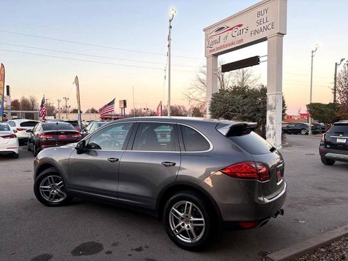 Used 2014 Porsche Cayenne AWD 4dr Manual image 53