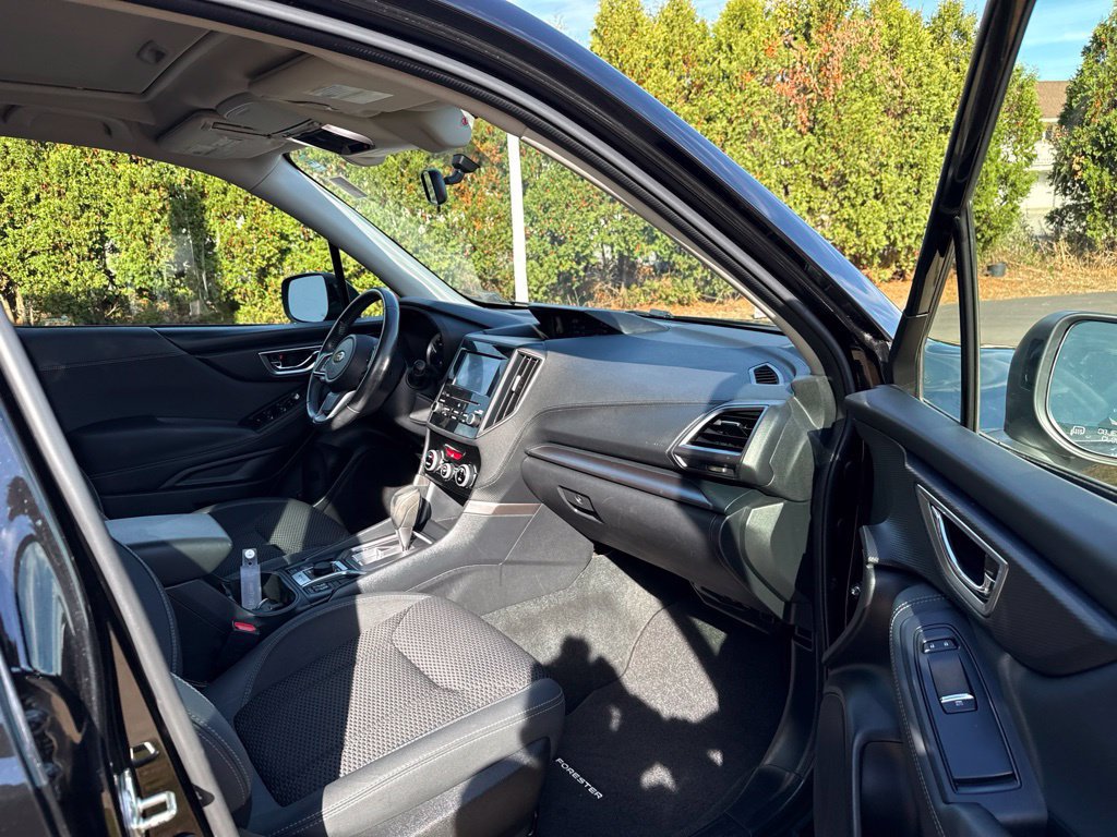 Used 2020 Subaru Forester Premium AWD/4WD image 16