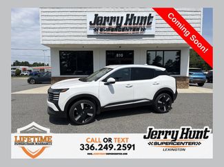 Used 2025 Nissan Kicks SR w/ Interior Electronics Package FWD video 1