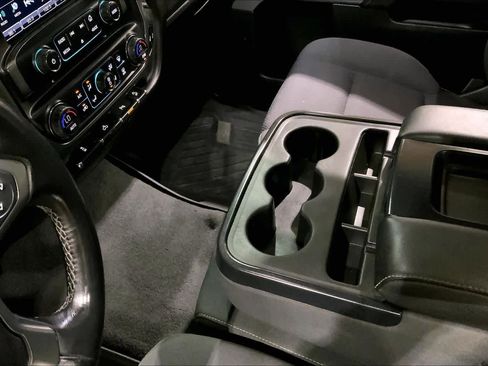 Used 2019 Chevrolet Silverado 1500 LT w/ All Star Edition image 16