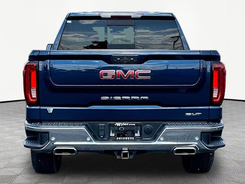 Used 2022 GMC Sierra 1500 SLT w/ SLT Premium Plus Package AWD/4WD image 5