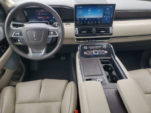 Certified 2024 Lincoln Navigator Reserve AWD/4WD image 26