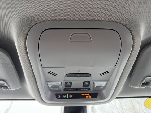 Used 2023 GMC Acadia AT4 w/ Technology Package image 29