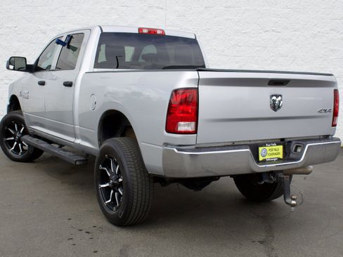 Used 2016 RAM 2500 Tradesman w/ Chrome Appearance Group AWD/4WD image 8