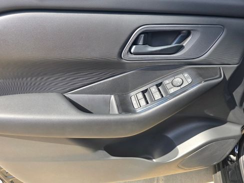 New 2026 Nissan Rogue S image 10