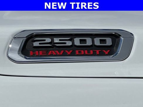 Used 2022 RAM 2500 Laramie AWD/4WD image 2