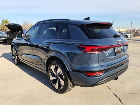 New 2025 Audi Q6 e-tron Premium image 5
