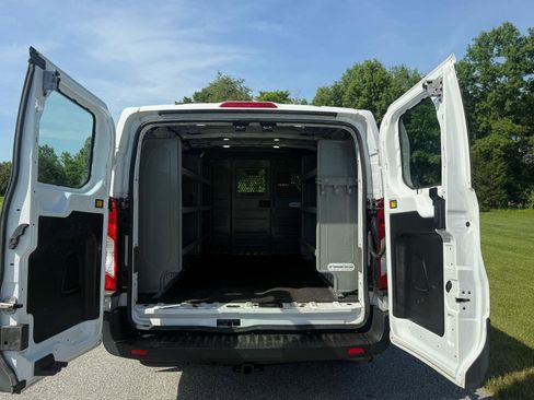 Used 2020 Ford Transit 250 Low Roof RWD image 9