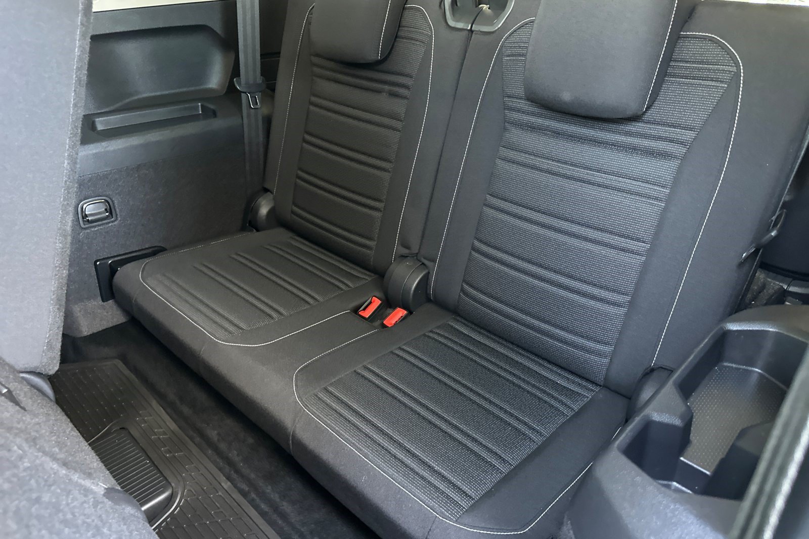 Used 2022 Volkswagen Tiguan S FWD image 34