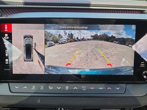 Used 2024 Dodge Charger Daytona Scat Pack w/ Plus Group AWD/4WD image 16
