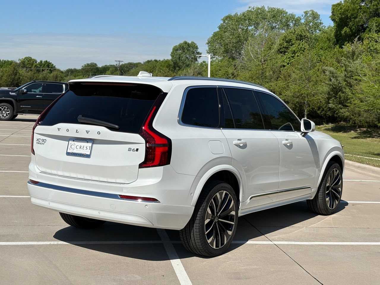 New 2026 Volvo XC90 B6 Plus w/ Protection Package Premier AWD/4WD image 6