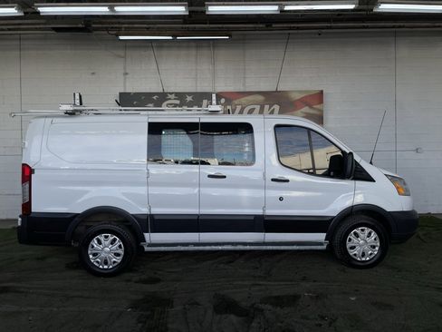 Used 2018 Ford Transit 250 130 Low Roof w/ Exterior Upgrade Package image 6