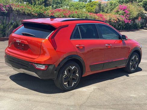 Used 2023 Kia Niro Wave FWD image 5