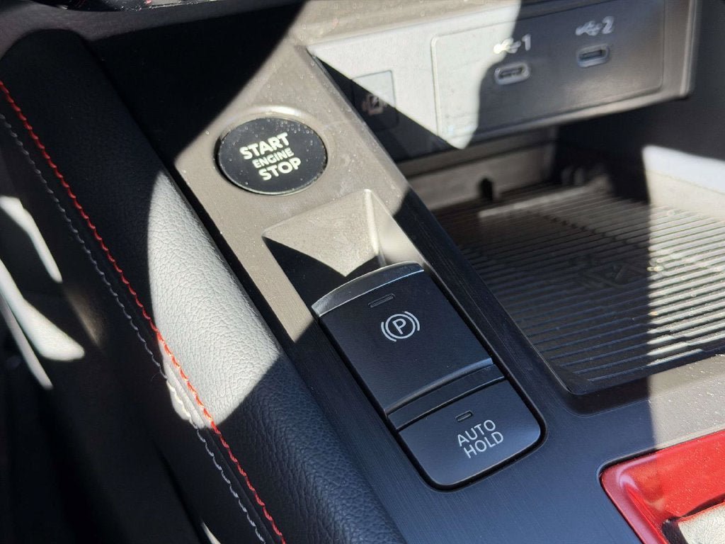 Certified 2025 Nissan Kicks SR AWD/4WD image 29