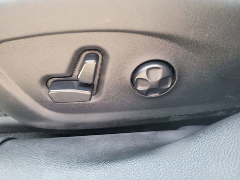 Used 2015 Chrysler 200 C w/ Sun/Sound Group FWD image 22