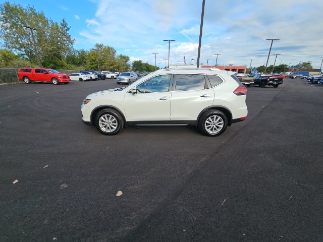Used 2018 Nissan Rogue SV w/ Premium Package AWD/4WD image 17
