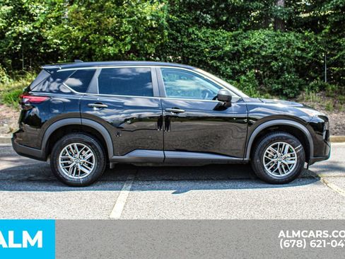 Used 2024 Nissan Rogue S AWD/4WD image 8