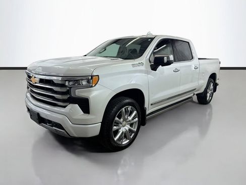 Used 2023 Chevrolet Silverado 1500 High Country w/ High Country Premium Package AWD/4WD image 5