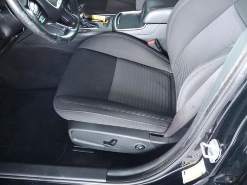 Used 2019 Dodge Charger Scat Pack RWD image 13